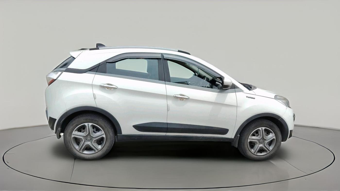2018 Tata NEXON XZ PETROL, Petrol, Manual, 86,786 km, exterior