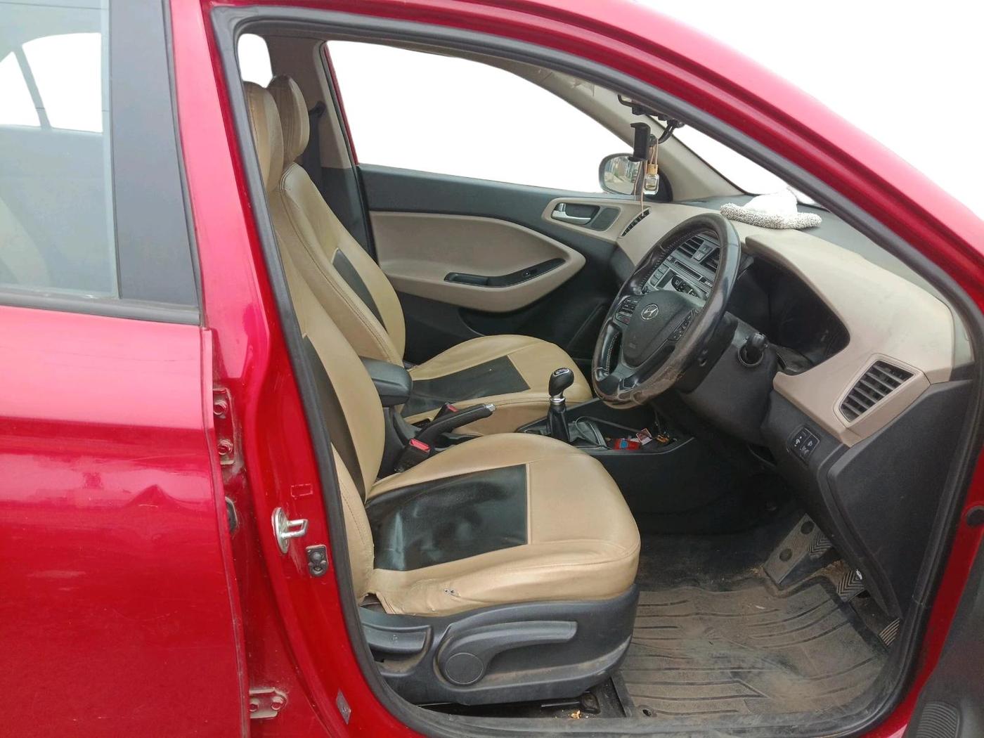2015 Hyundai Elite i20 ASTA 1.2, Petrol, Manual, 1,19,319 km, interior