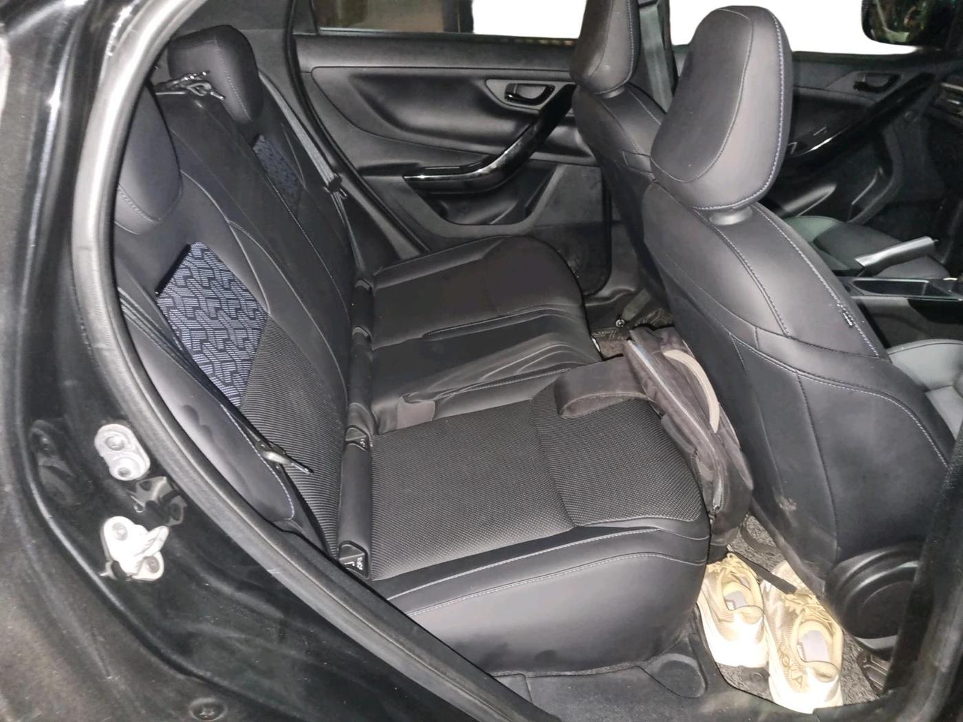 2024 Tata NEXON Creative Plus 1.2 Revotron 6AMT Dark Edition, Petrol, Manual, 14,808 km, interior
