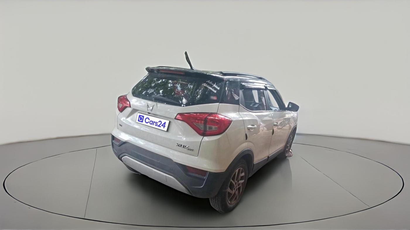 2023 Mahindra XUV300 W8 (O) 1.2 PETROL, Petrol, Manual, 52,803 km, exterior