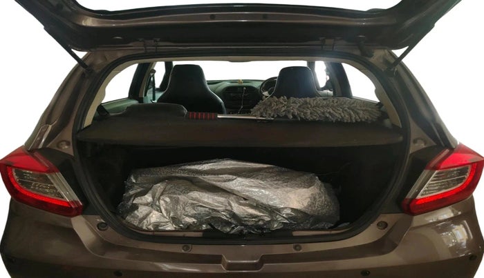 2016 Tata Tiago XE PETROL, Petrol, Manual, 22,999 km, exterior