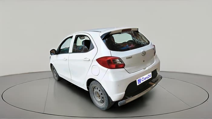 2017 Tata Tiago XTA PETROL, Petrol, Automatic, 1,30,044 km, exterior