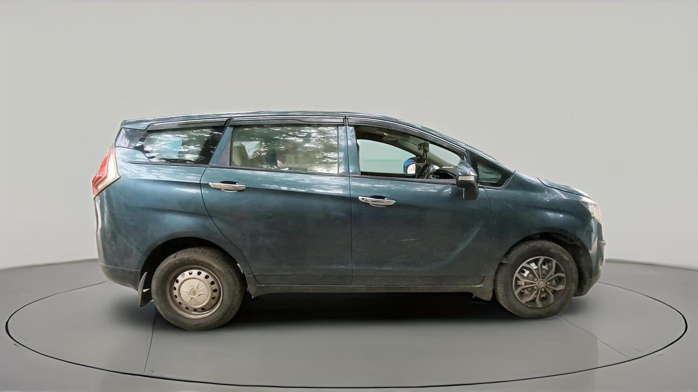 2019 Mahindra MARAZZO M2 8 STR, Diesel, Manual, 71,850 km, exterior