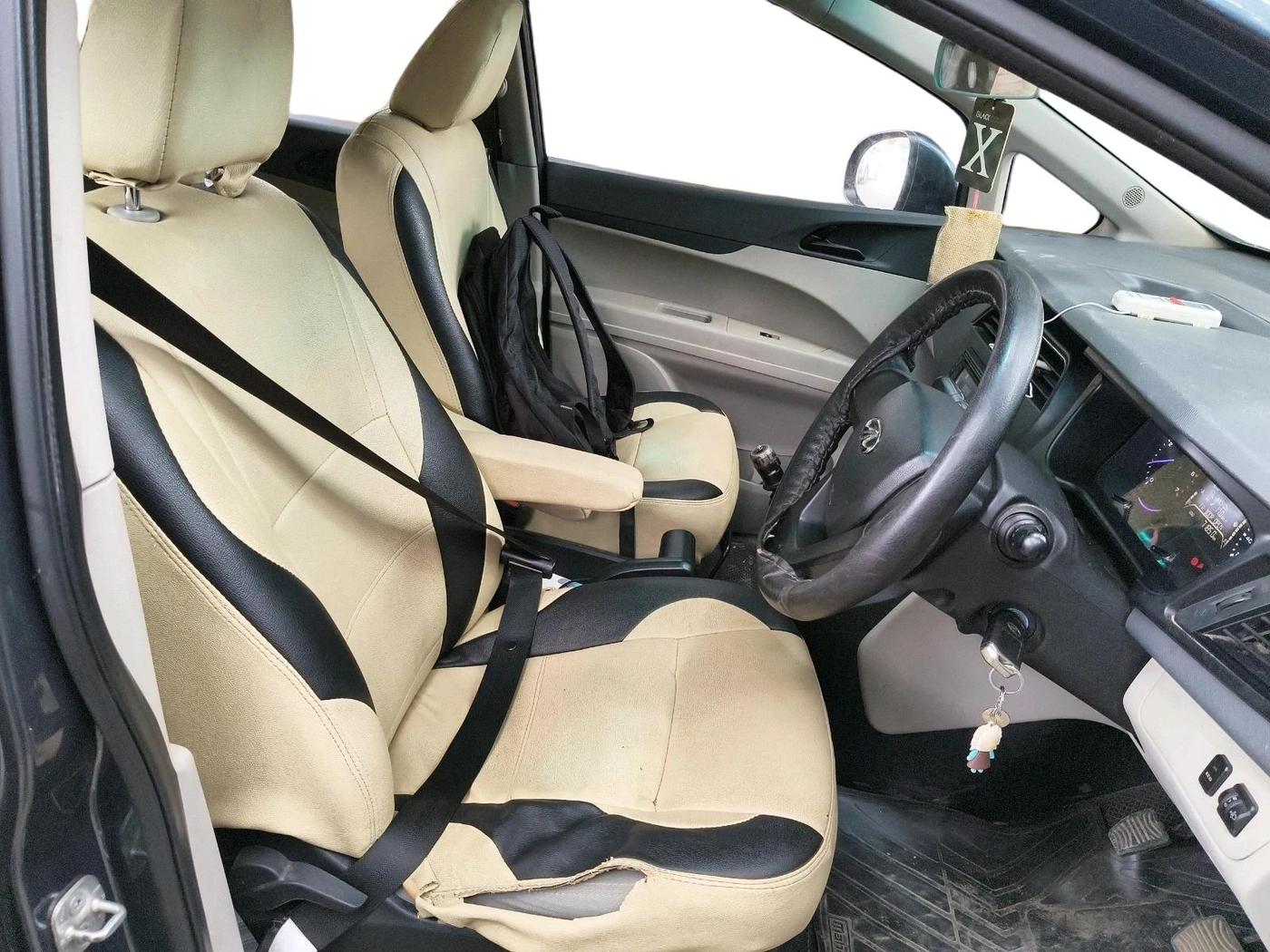 2019 Mahindra MARAZZO M2 8 STR, Diesel, Manual, 71,850 km, interior