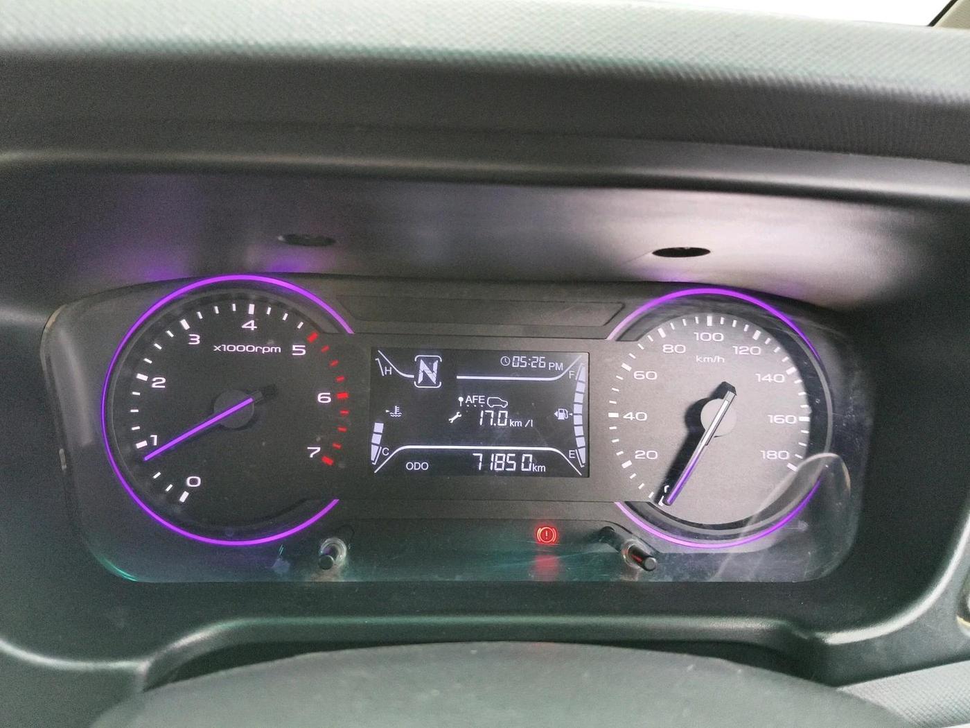 2019 Mahindra MARAZZO M2 8 STR, Diesel, Manual, 71,850 km, interior