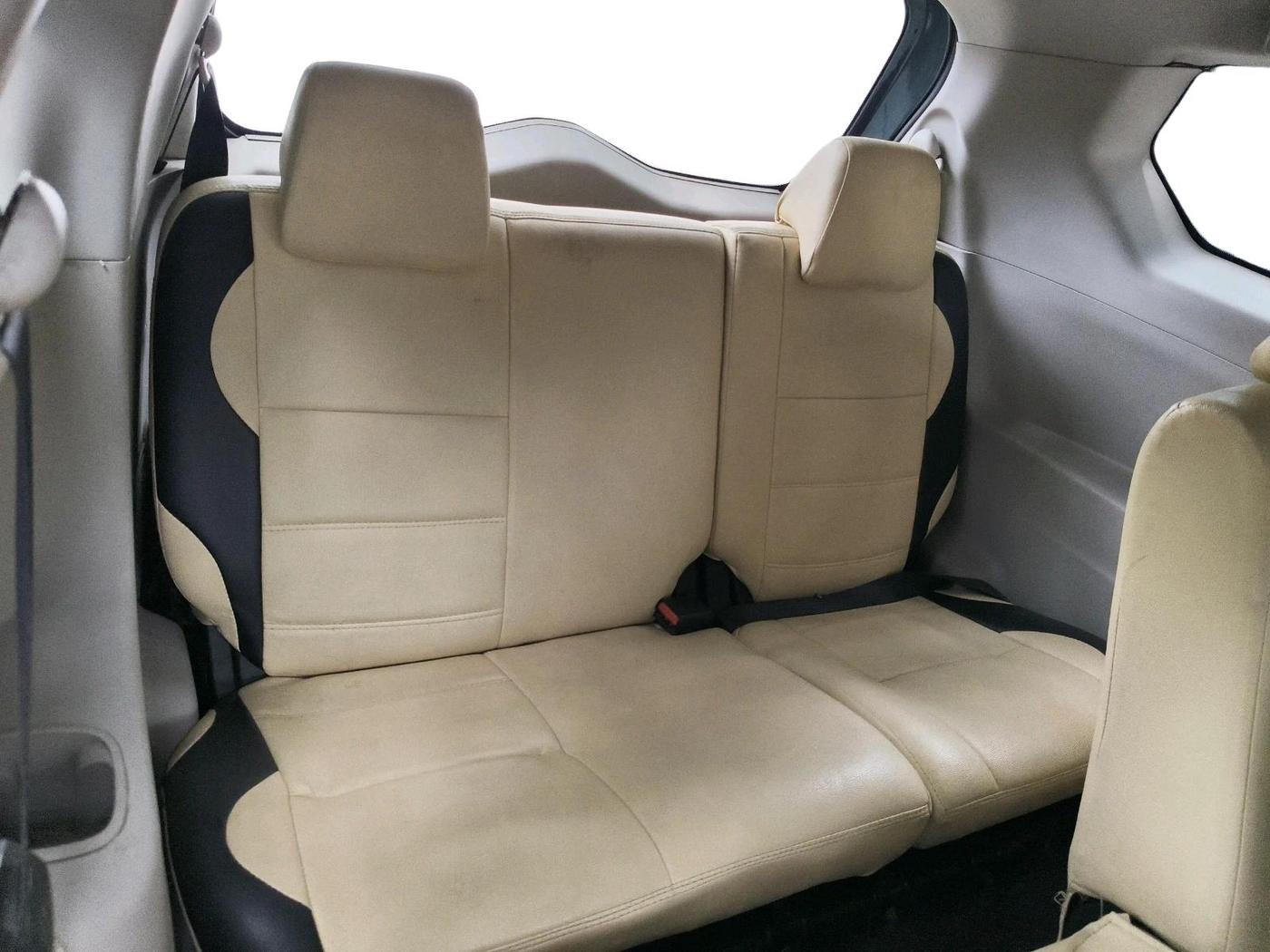 2019 Mahindra MARAZZO M2 8 STR, Diesel, Manual, 71,850 km, interior