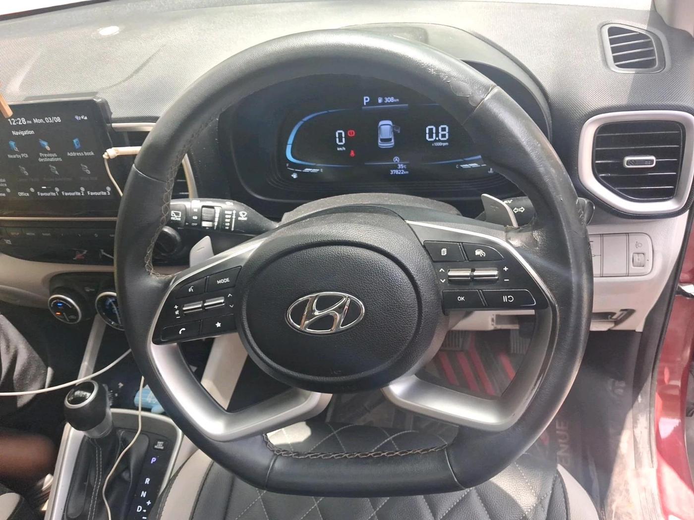 2023 Hyundai VENUE SX (O) 1.0 TURBO DCT, Petrol, Automatic, 37,822 km, interior