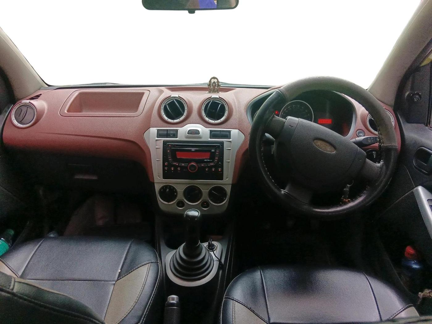 2011 Ford Figo ZXI 1.4 DIESEL, Diesel, Manual, 1,87,117 km, interior