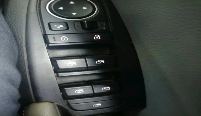 2024 KIA SELTOS  X LINE 1.5 TURBO PETROL DCT, Petrol, Automatic, 17,200 km, interior