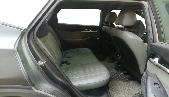 2024 KIA SELTOS  X LINE 1.5 TURBO PETROL DCT, Petrol, Automatic, 17,200 km, interior