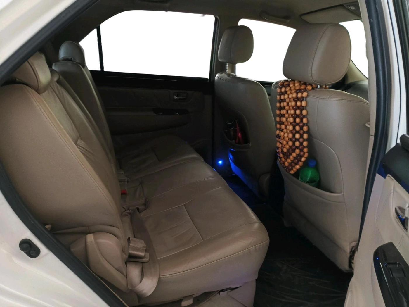 2014 Toyota Fortuner 3.0 4X2 MT, Diesel, Manual, 1,13,598 km, interior