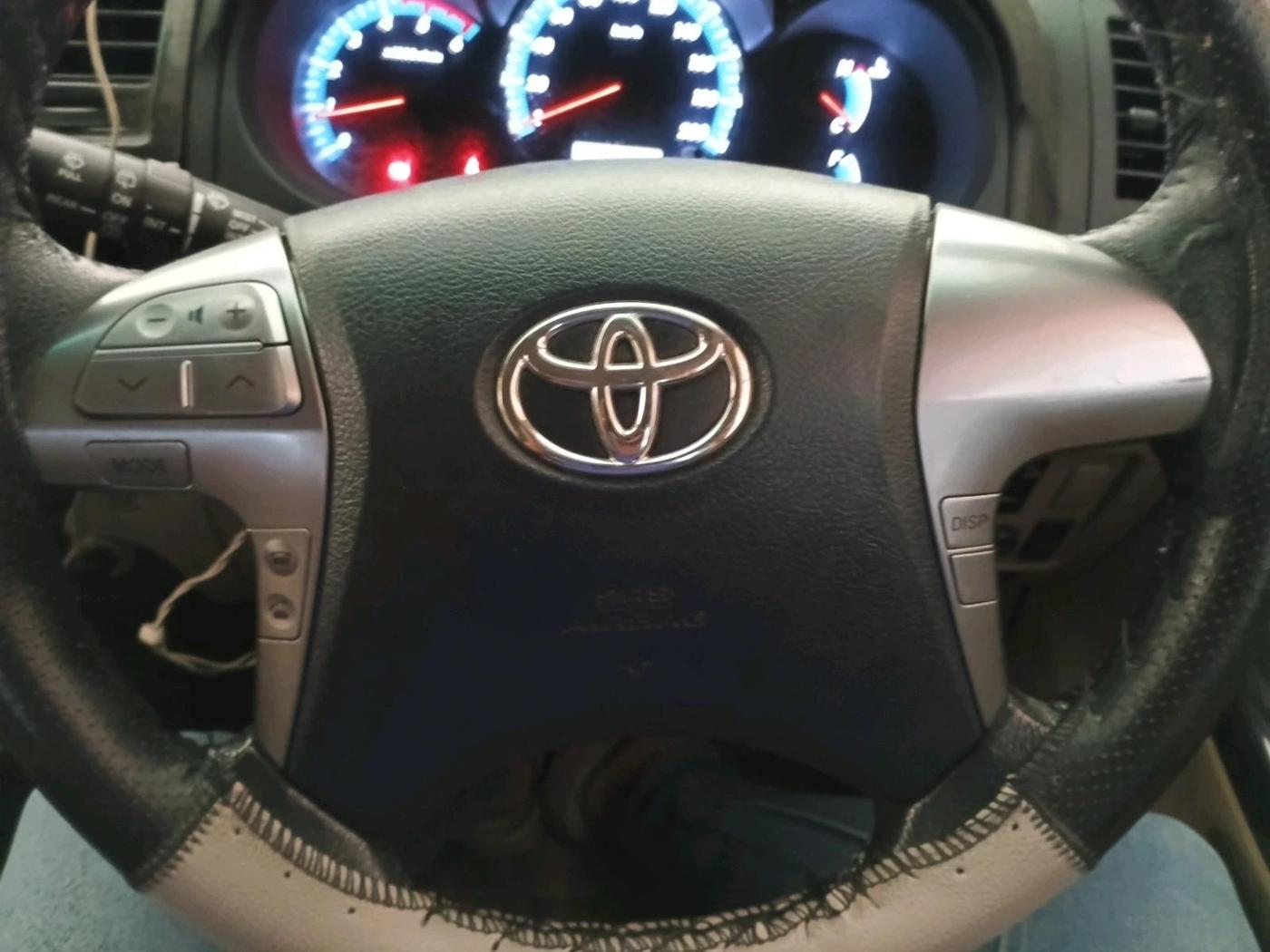 2014 Toyota Fortuner 3.0 4X2 MT, Diesel, Manual, 1,13,598 km, interior