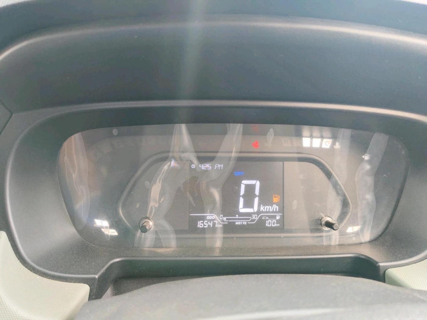 2025 Tata PUNCH ADVENTURE MT, Petrol, Manual, 16,547 km, interior