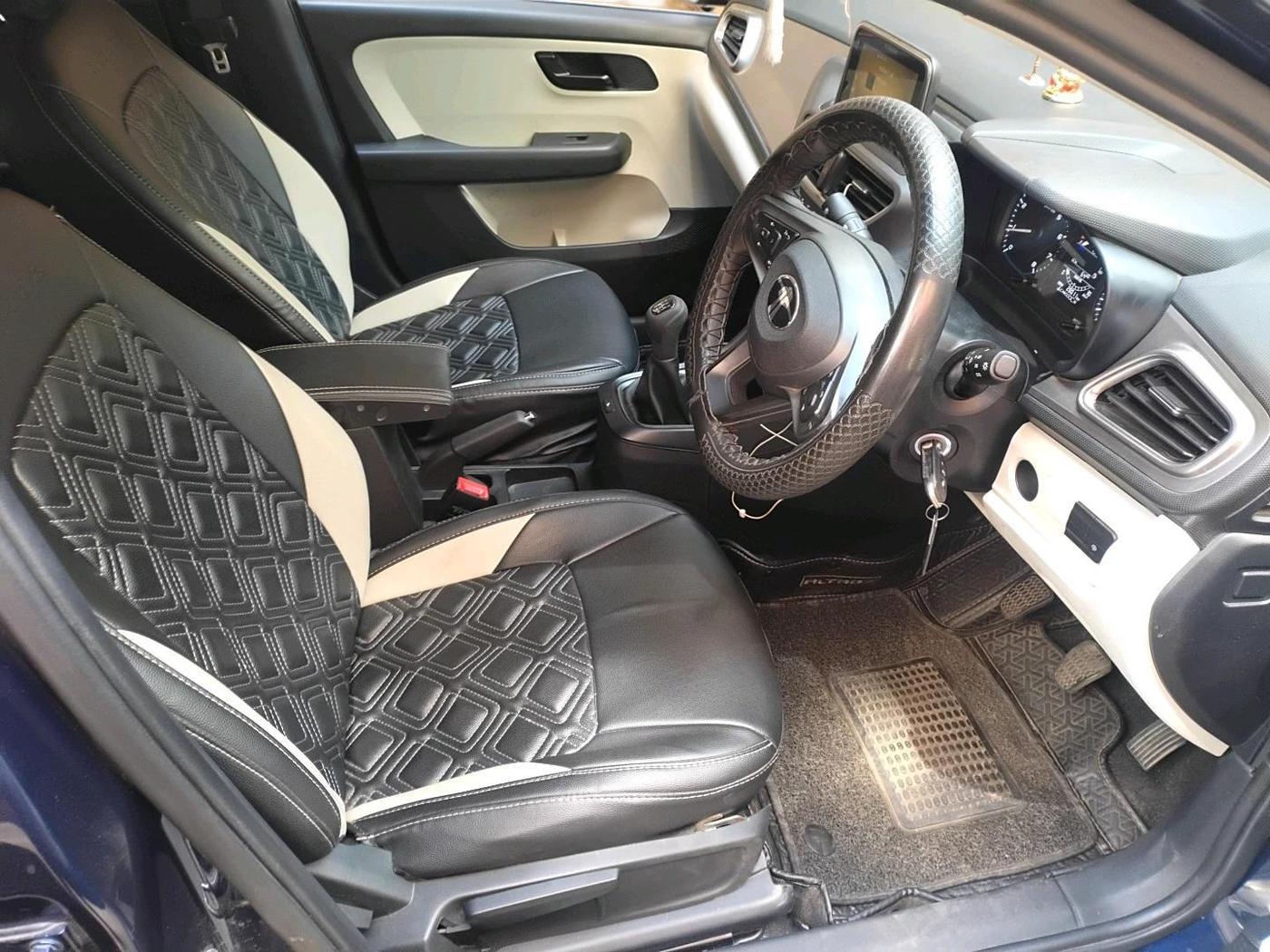 2024 Tata ALTROZ XM PLUS SUNROOF, Petrol, Manual, 28,011 km, interior