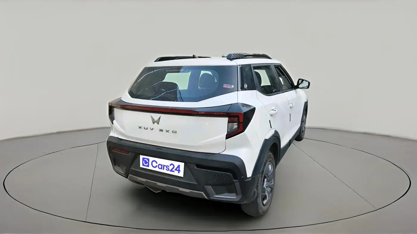 2024 Mahindra XUV 3XO MX3 Pro 1.2 L TCMPFI AT, Petrol, Automatic, 57,075 km, exterior