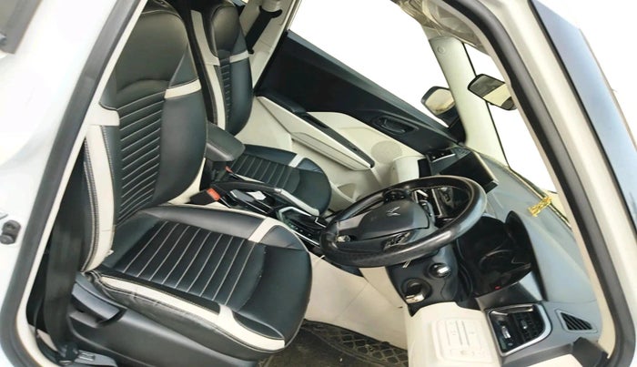 2024 Mahindra XUV 3XO MX3 Pro 1.2 L TCMPFI AT, Petrol, Automatic, 57,075 km, interior