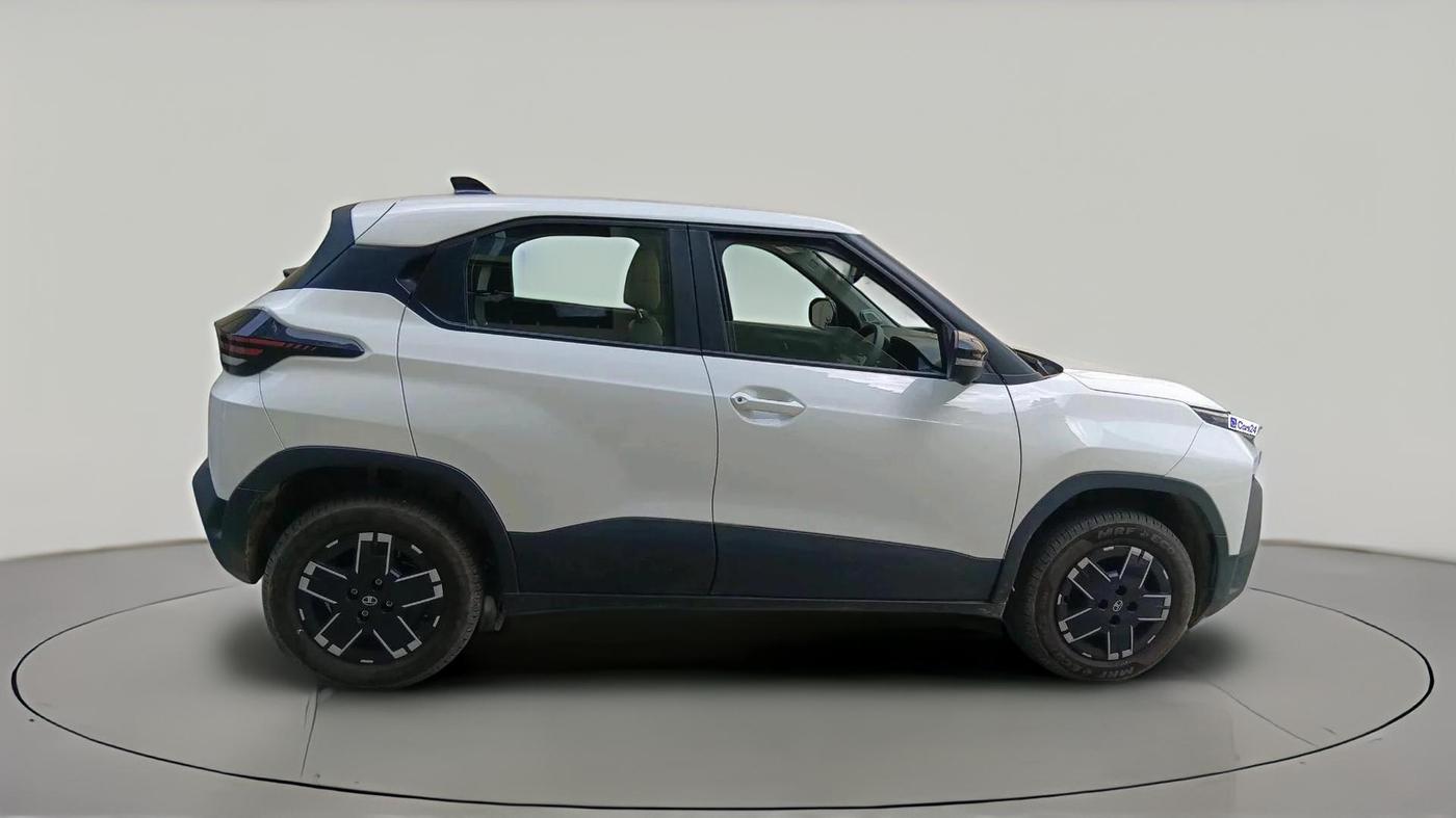 2026 Tata PUNCH Adventure AMT, Petrol, Automatic, 2,576 km, exterior