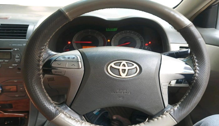 2010 Toyota Corolla Altis G PETROL, Petrol, Manual, 2,26,133 km, interior