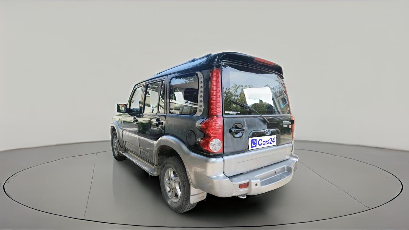 2011 Mahindra Scorpio VLX 2WD AIRBAG AT, Diesel, Automatic, 50,950 km, exterior