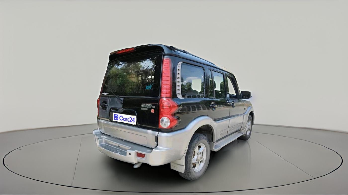 2011 Mahindra Scorpio VLX 2WD AIRBAG AT, Diesel, Automatic, 50,950 km, exterior
