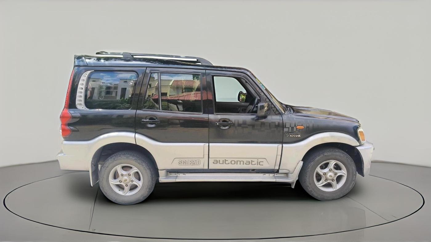 2011 Mahindra Scorpio VLX 2WD AIRBAG AT, Diesel, Automatic, 50,950 km, exterior