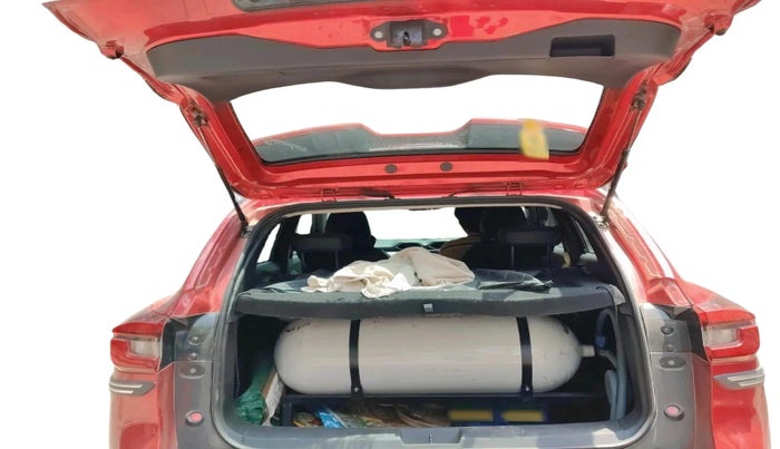 2024 Nissan MAGNITE  XE AMT EZ Shift, CNG, Automatic, 10,482 km, exterior