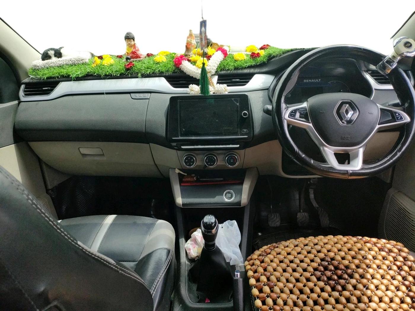 2023 Renault TRIBER RXZ, Petrol, Manual, 72,483 km, interior