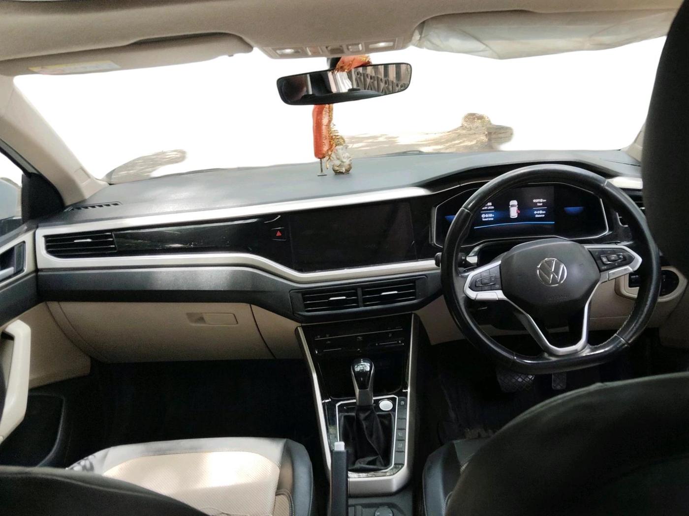 2022 Volkswagen VIRTUS TOPLINE TSI 1.0 AT, Petrol, Automatic, 95,918 km, interior