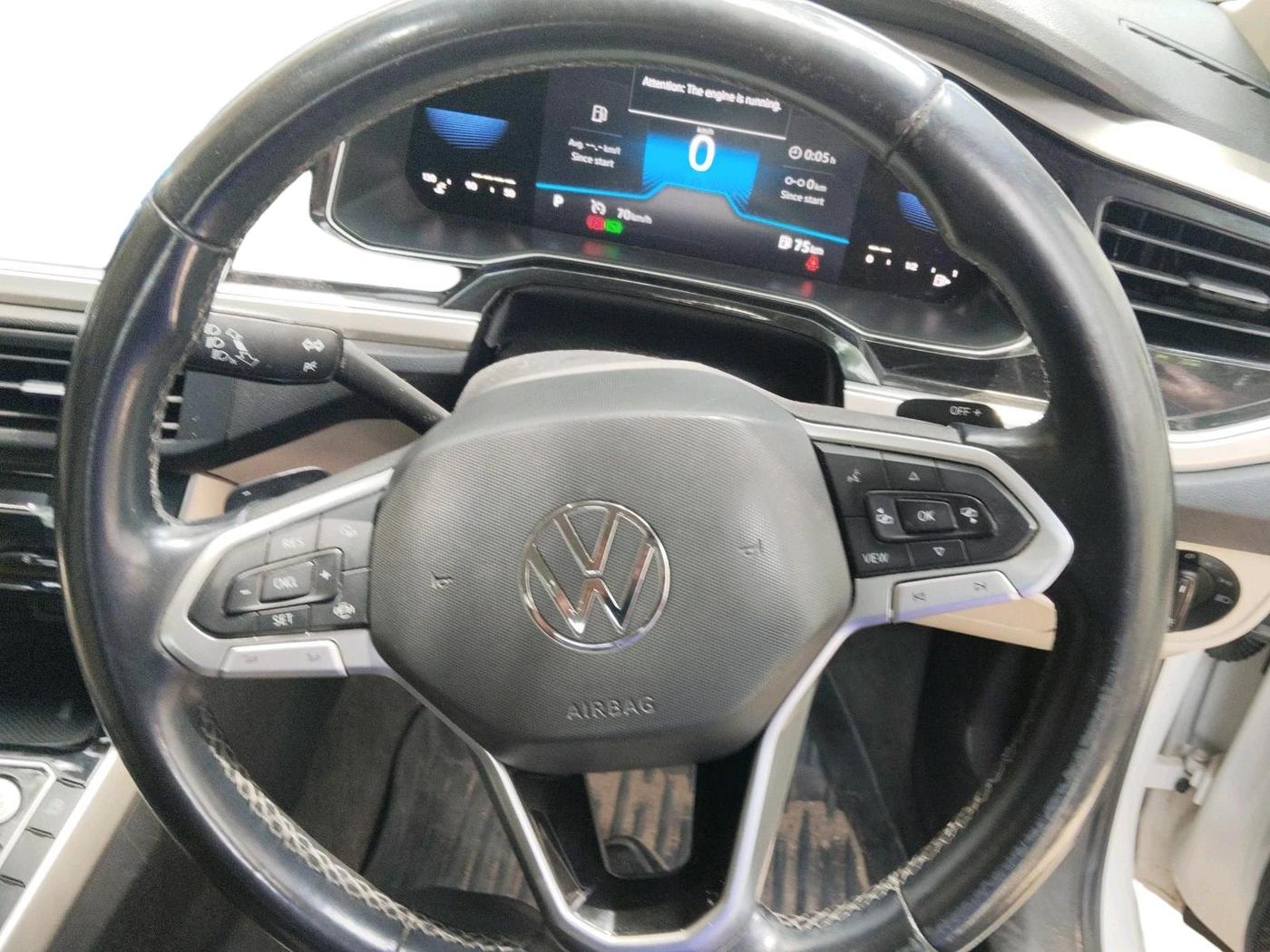 2022 Volkswagen VIRTUS TOPLINE TSI 1.0 AT, Petrol, Automatic, 95,918 km, interior