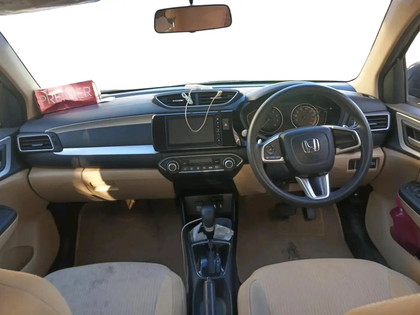 2022 Honda Amaze 1.2L I-VTEC VX CVT, Petrol, Automatic, 37,398 km, interior