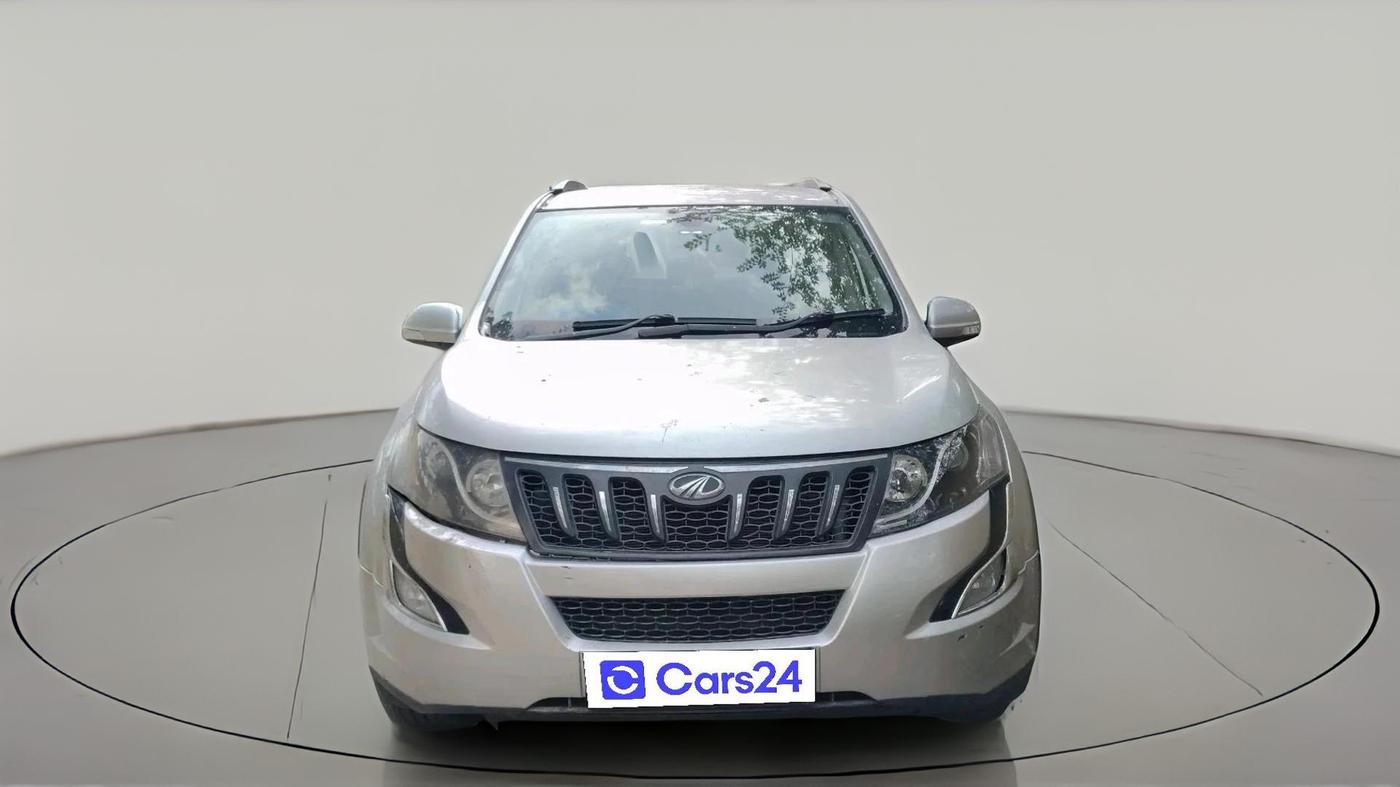2017 Mahindra XUV500 W6 AT 1.99, Diesel, Automatic, 1,06,398 km, exterior