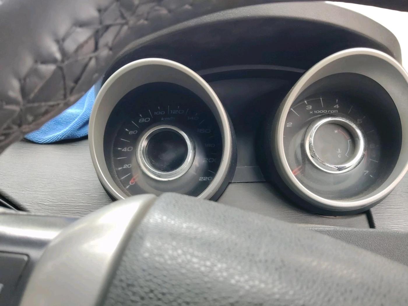 2017 Mahindra XUV500 W6 AT 1.99, Diesel, Automatic, 1,06,398 km, interior
