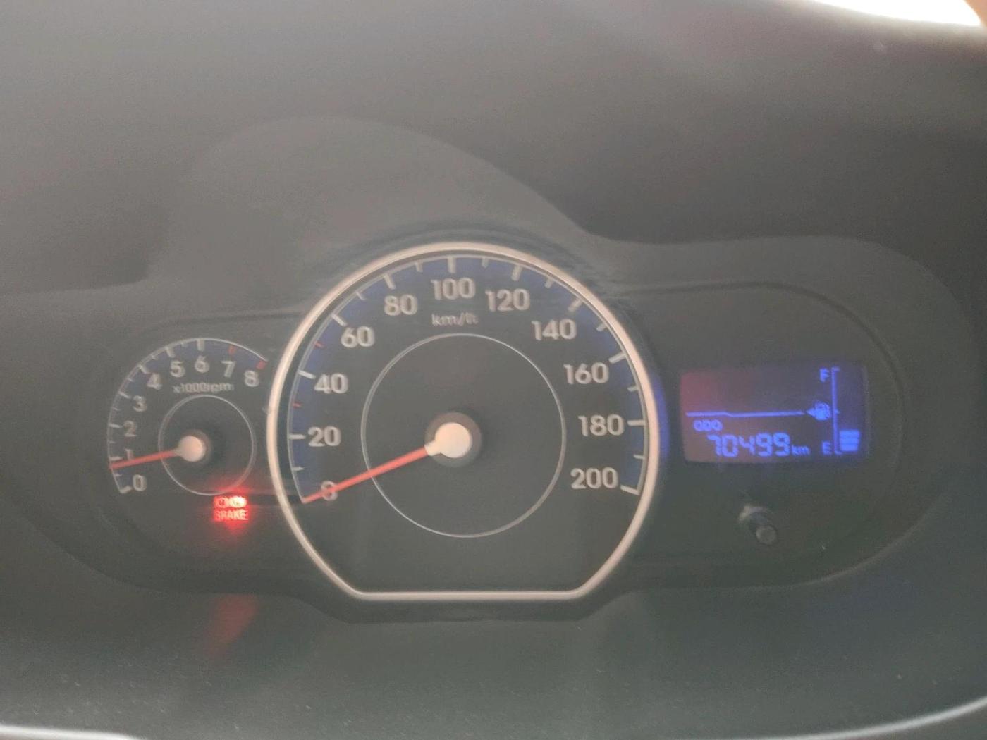 2011 Hyundai i10 MAGNA 1.2, Petrol, Manual, 70,499 km, interior
