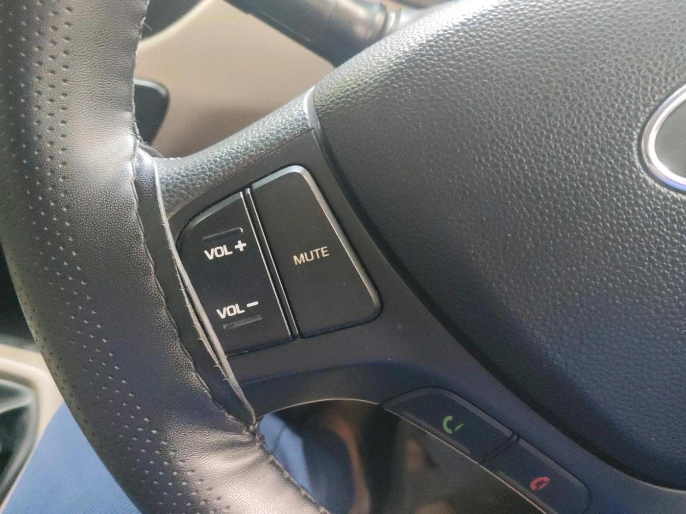 2017 Hyundai Grand i10 SPORTZ 1.2 KAPPA VTVT, Petrol, Manual, 45,135 km, interior
