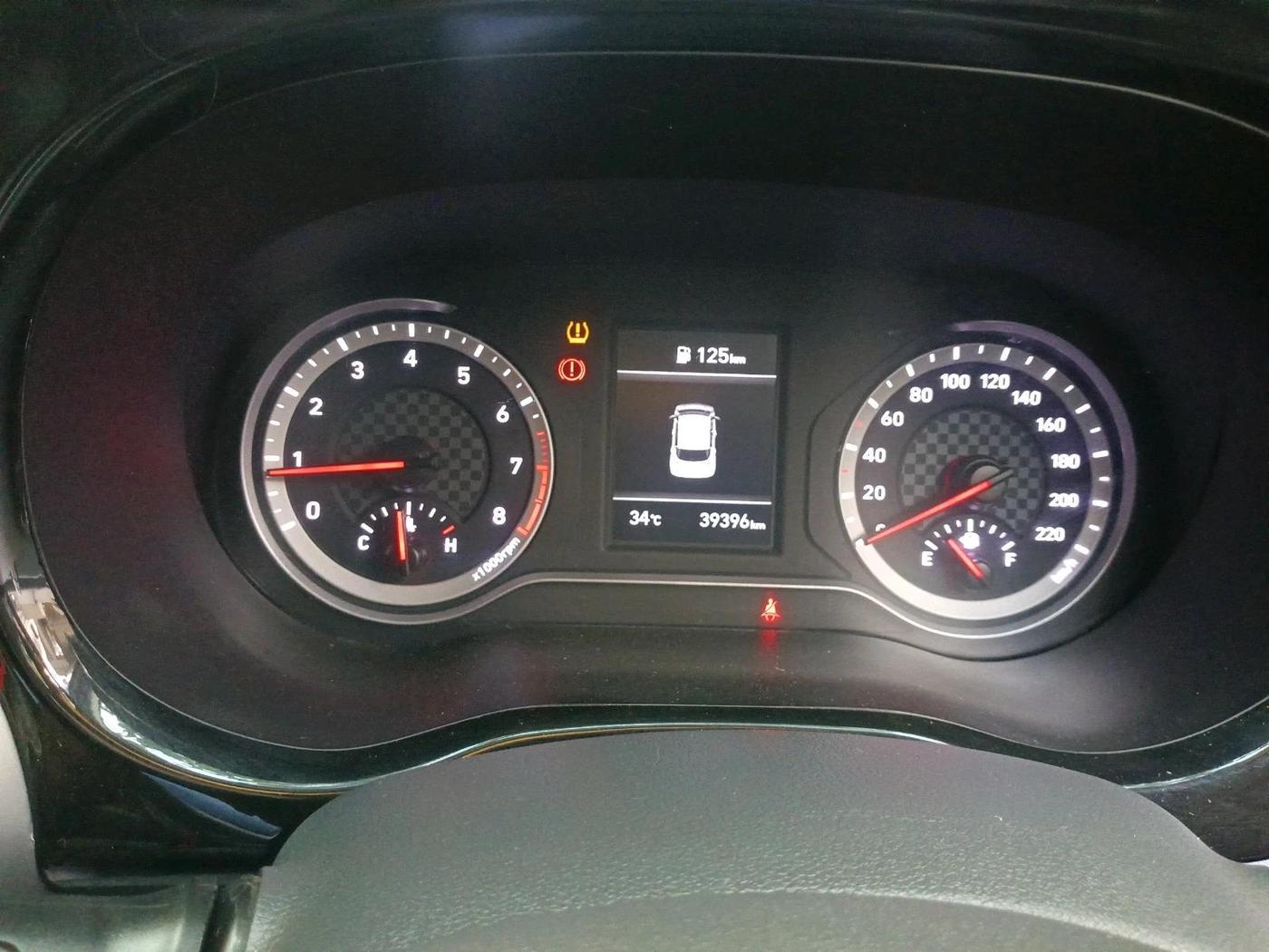 2023 Hyundai GRAND I10 NIOS SPORTZ 1.2 KAPPA VTVT, Petrol, Manual, 39,396 km, interior
