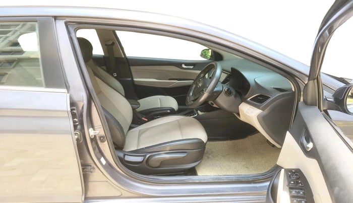 2017 Hyundai Verna 1.6 VTVT SX (O) AT, Petrol, Automatic, 1,27,342 km, interior