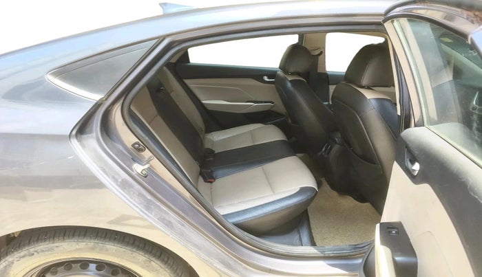 2017 Hyundai Verna 1.6 VTVT SX (O) AT, Petrol, Automatic, 1,27,342 km, interior