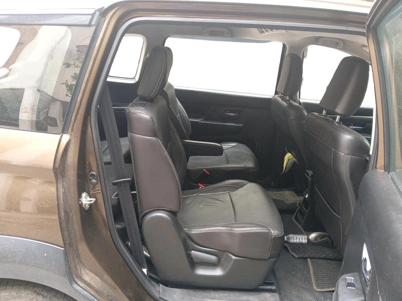 2022 Maruti XL6 ALPHA AT, Petrol, Automatic, 92,841 km, interior