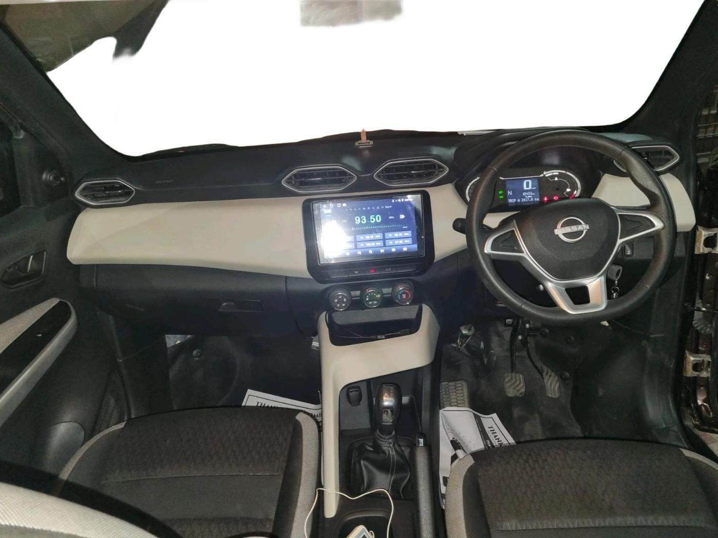 2024 Nissan MAGNITE  XE AMT EZ Shift, Petrol, Automatic, 10,436 km, interior