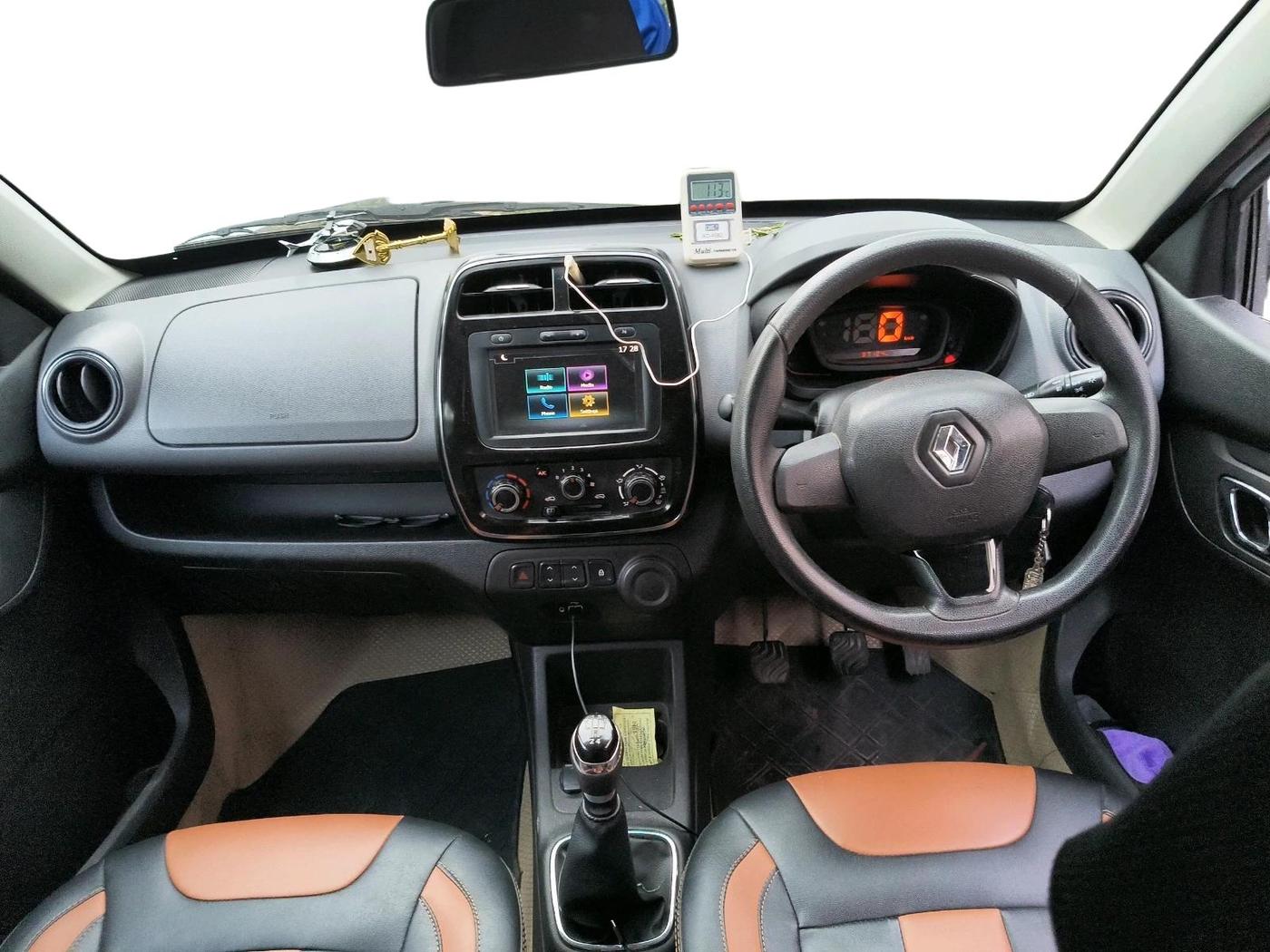 2019 Renault Kwid RXT 0.8 (O), Petrol, Manual, 37,124 km, interior