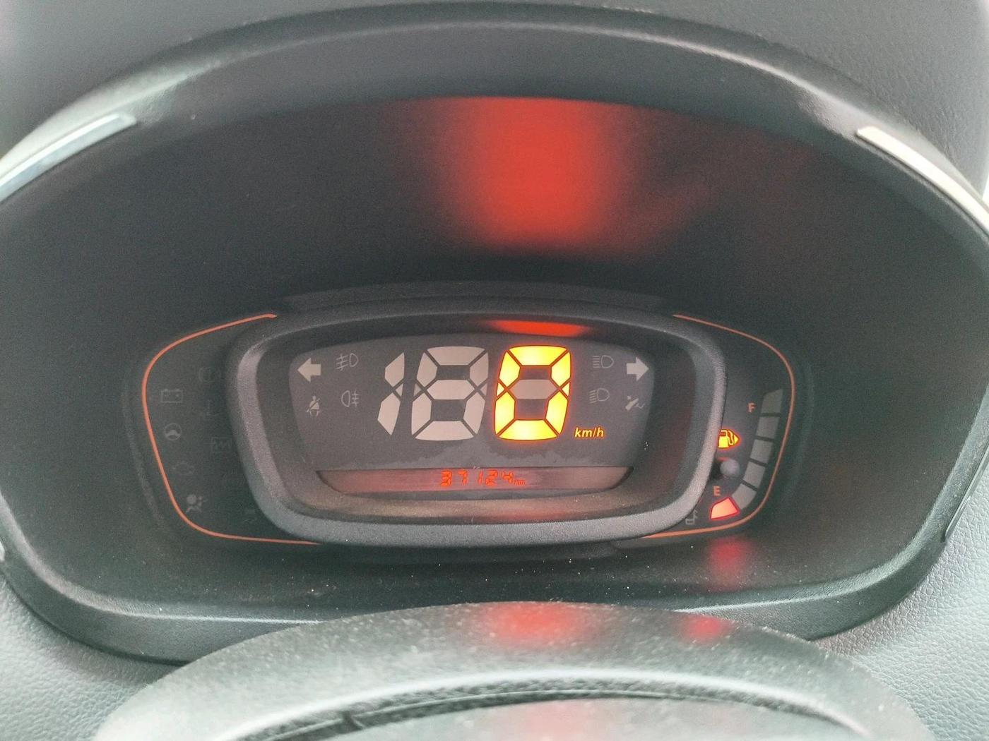 2019 Renault Kwid RXT 0.8 (O), Petrol, Manual, 37,124 km, interior