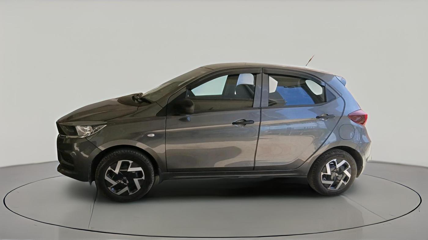 2025 Tata Tiago XM PETROL, Petrol, Manual, 5,592 km, exterior