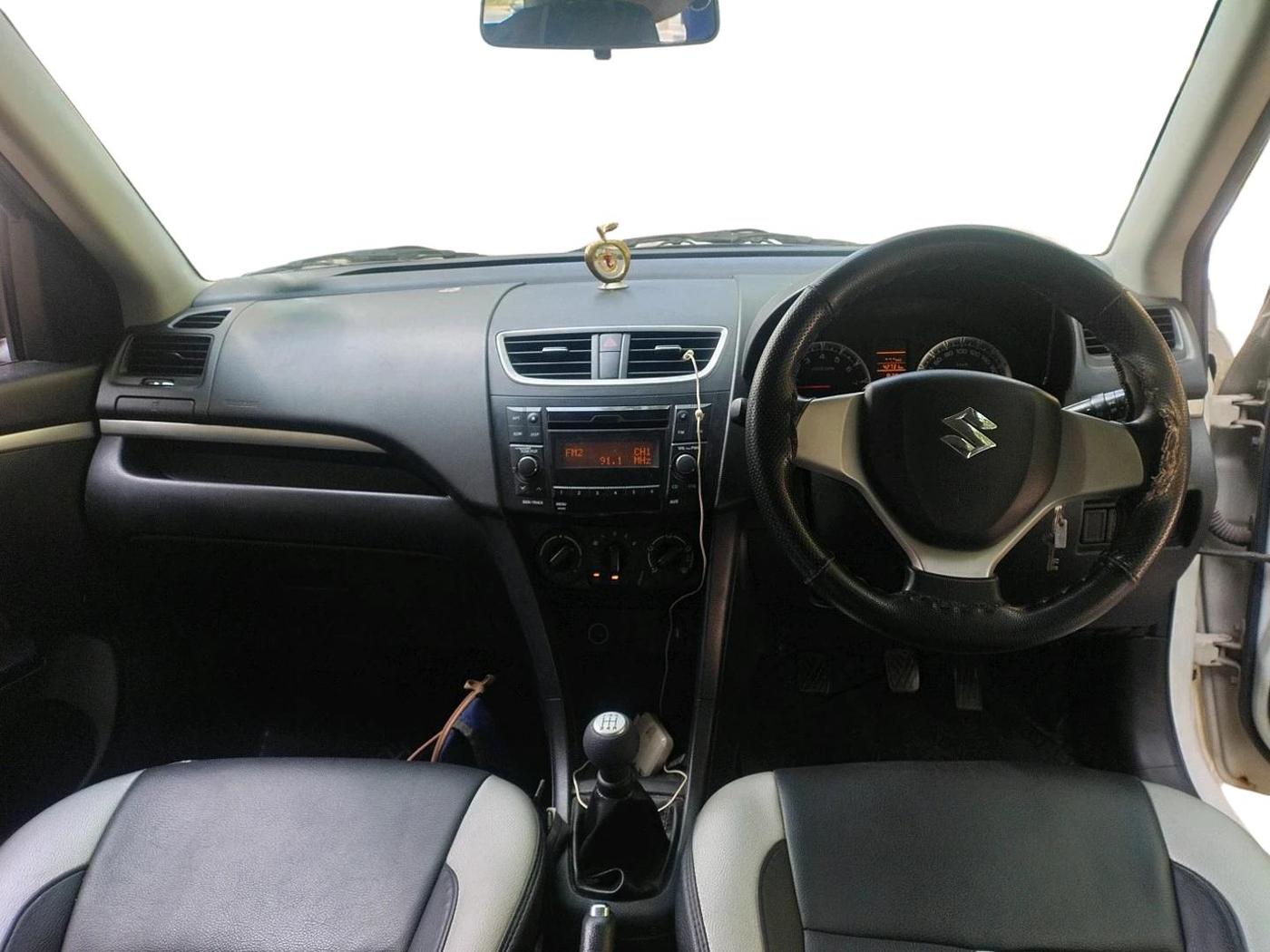 2016 Maruti Swift VXI O, Petrol, Manual, 42,731 km, interior