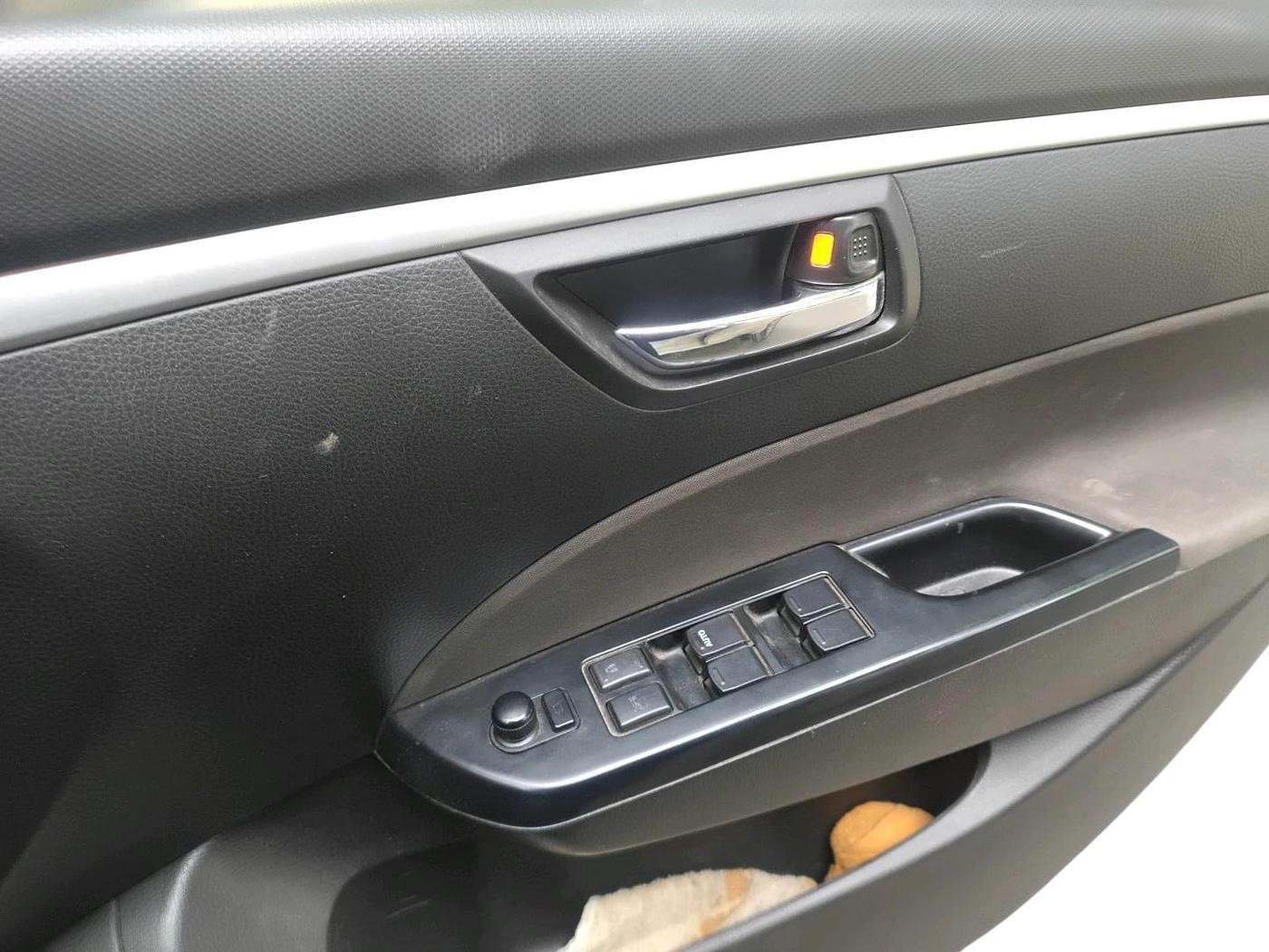 2016 Maruti Swift VXI O, Petrol, Manual, 42,731 km, interior