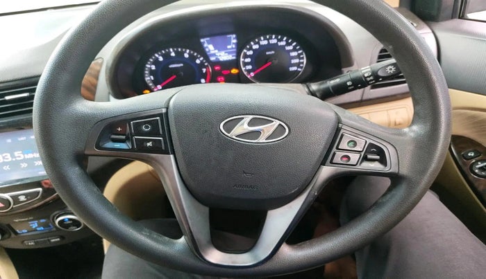 2017 Hyundai Verna 1.6 VTVT SX, Petrol, Manual, 72,802 km, interior