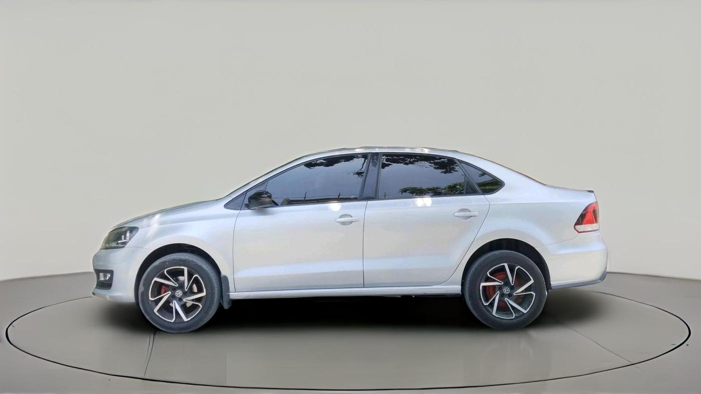 2017 Volkswagen Vento HIGHLINE PETROL AT, Petrol, Automatic, 68,884 km, exterior