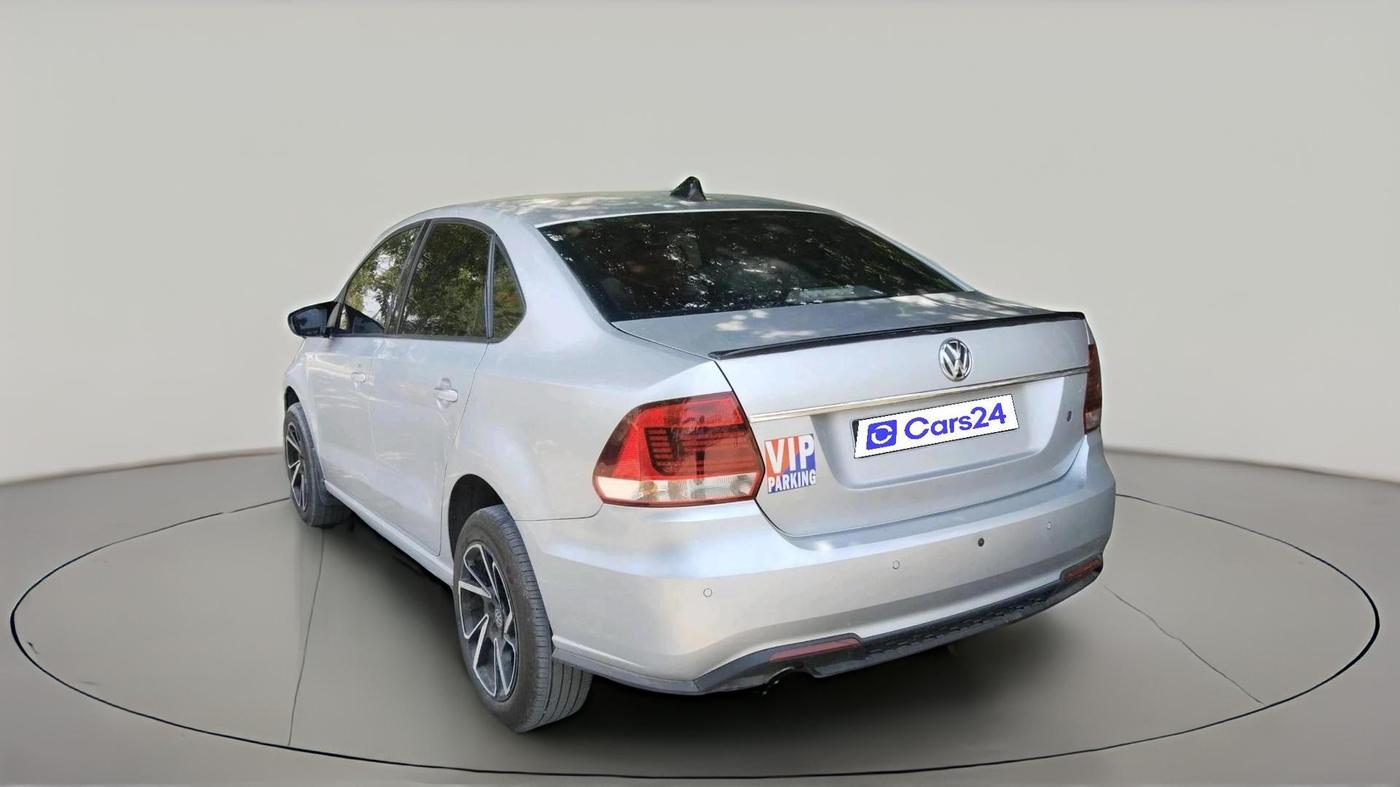 2017 Volkswagen Vento HIGHLINE PETROL AT, Petrol, Automatic, 68,884 km, exterior