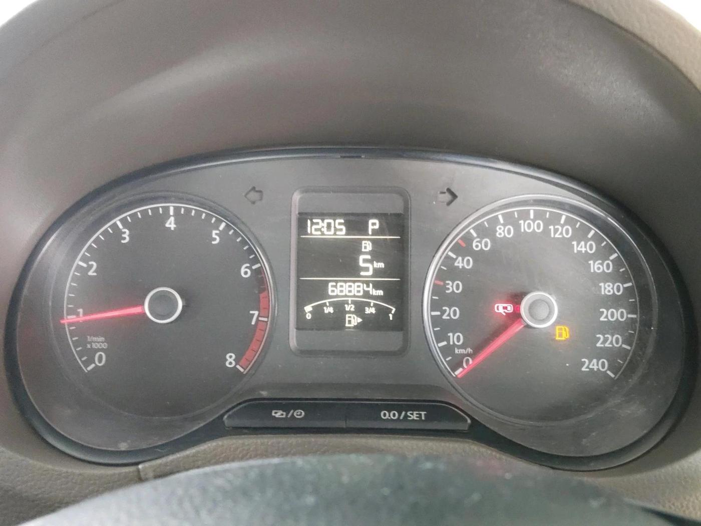 2017 Volkswagen Vento HIGHLINE PETROL AT, Petrol, Automatic, 68,884 km, interior