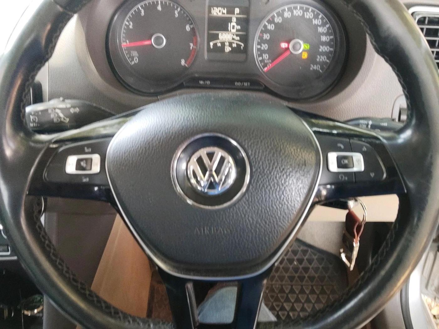 2017 Volkswagen Vento HIGHLINE PETROL AT, Petrol, Automatic, 68,884 km, interior