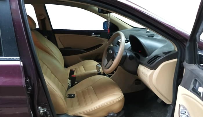 2011 Hyundai Verna FLUIDIC 1.6 CRDI SX, Diesel, Manual, 1,14,209 km, interior